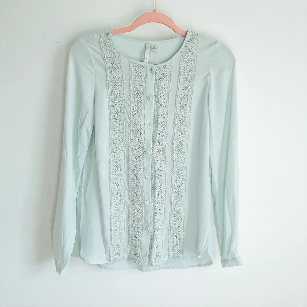 LC Lauren Conrad Mint Pastel Green Lace Embroidered Button Front Chiffon Blouse